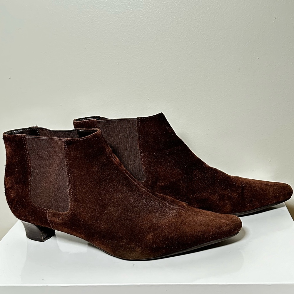 UNISA Brown Pointed Chelsea Boot Sz 8